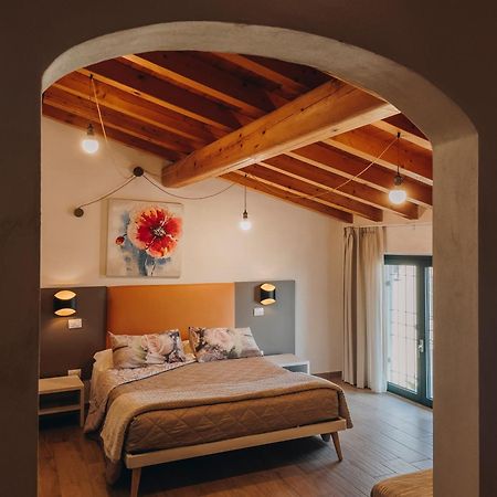 Agriturismo" Il Glicine Bianco" Monzambano Ngoại thất bức ảnh