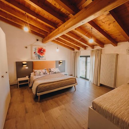 Agriturismo" Il Glicine Bianco" Monzambano Ngoại thất bức ảnh